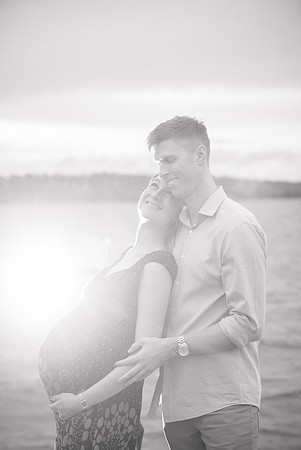 Kirkland Maternity Photo